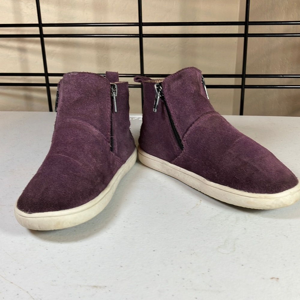 EUC Monkey Feet 4-5Y Purple Leather Suede Sneakers